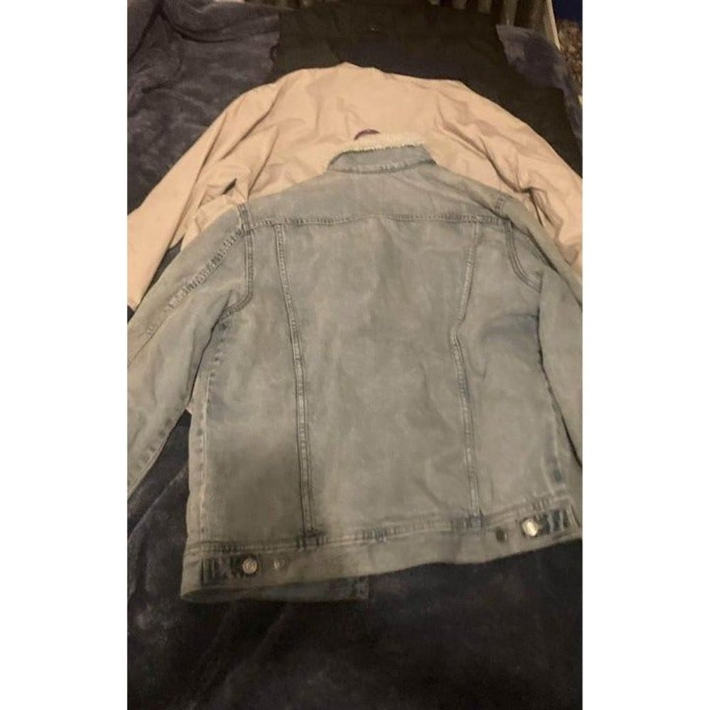 Spring/Summer Outwear - Picture 3 of 3